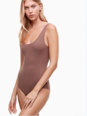 Aritzia Wilfred Free Georgianna Bodysuit